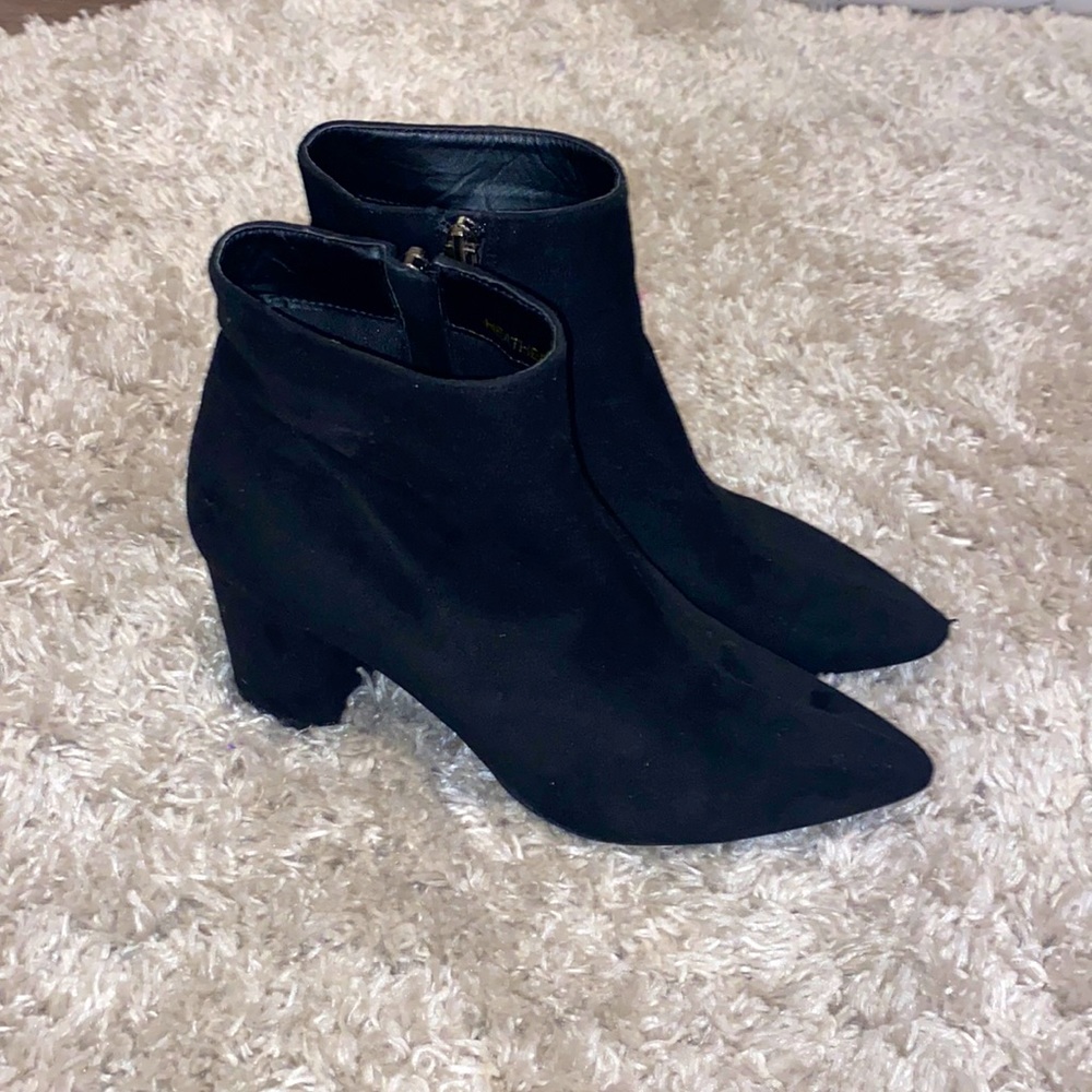 Akira Black Suede Mid-Heel Booties Size 8